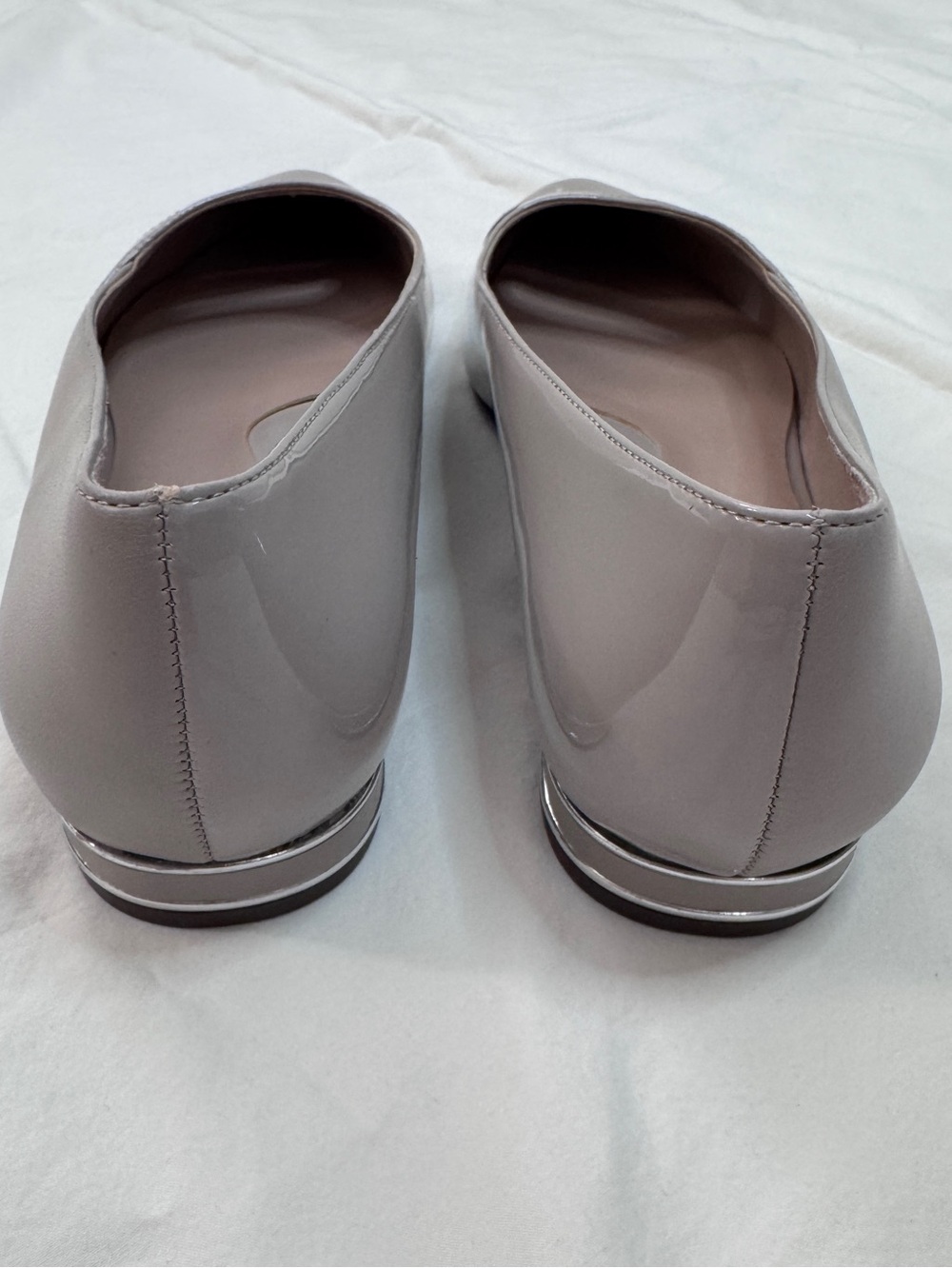 Gray flats - Picture 3 of 6